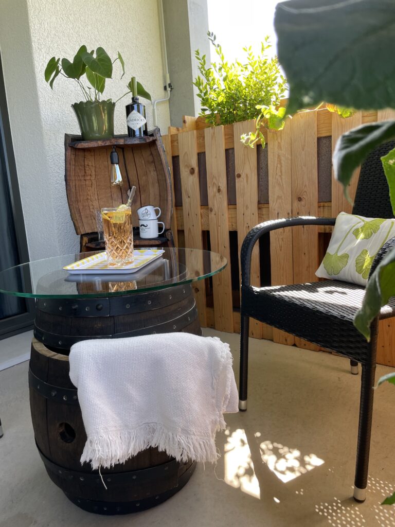 Weinfasstisch und Gestell