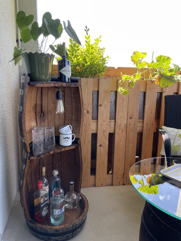 Weinfasstisch und Gestell