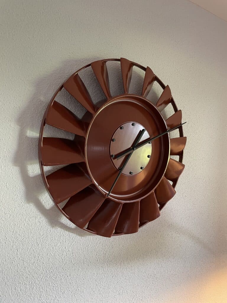 Lüfterrad-Wanduhr