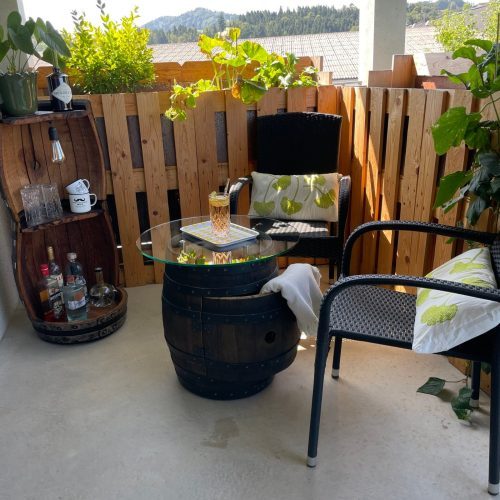 Weinfasstisch und Gestell